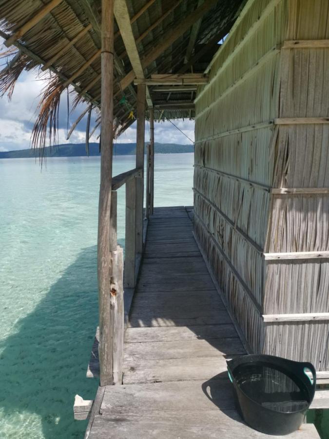 Kri Raja Ampat Bungalows 外观 照片